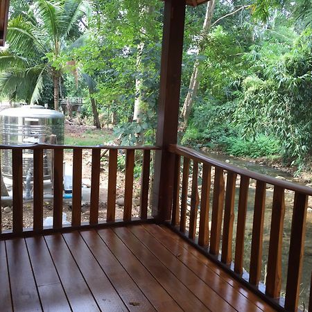 Tamarind Homestay & Camp Kanchanaburi Exterior foto